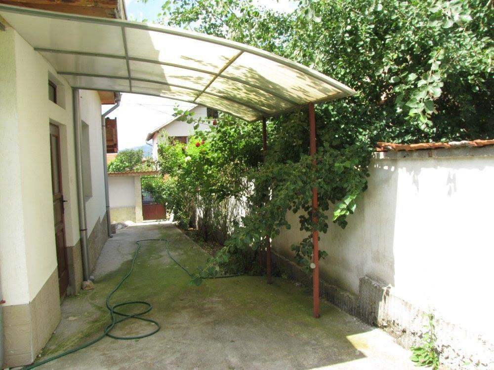 Guest House Vergie 사파레바바냐 외부 사진